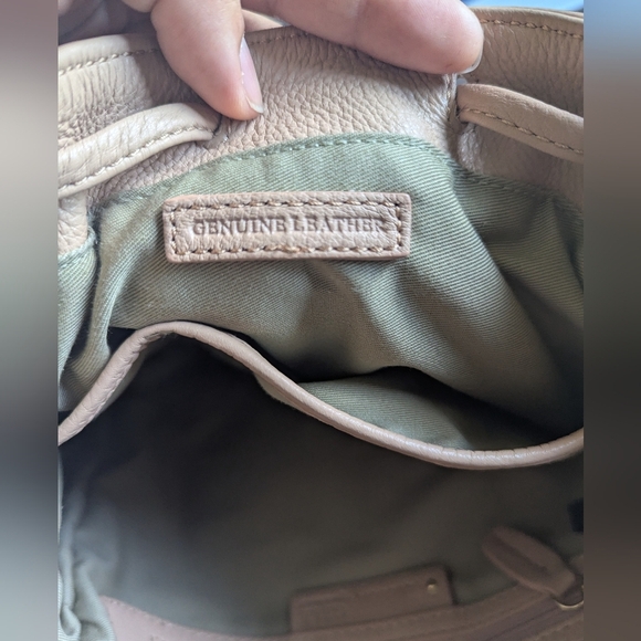 G.I.L.I Leather Fringe Crossbody/Shoulder/ Backpack Beige With Pink Undertone - Picture 10 of 15